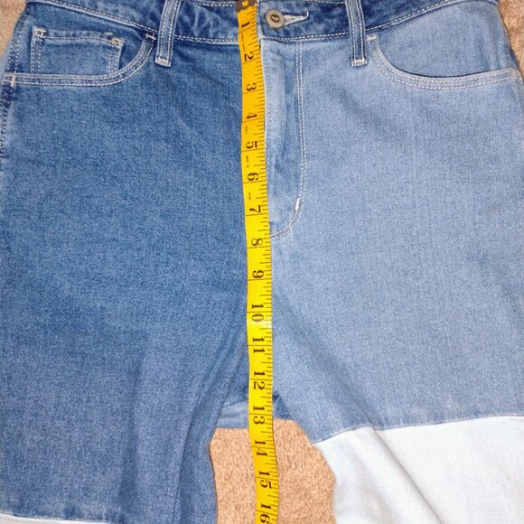 Hollister Ultra High-Rise Mom Jeans Size 7R - Picture 5 of 9
